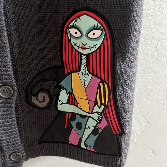 Embroidered Vest - Picture 5 of 5